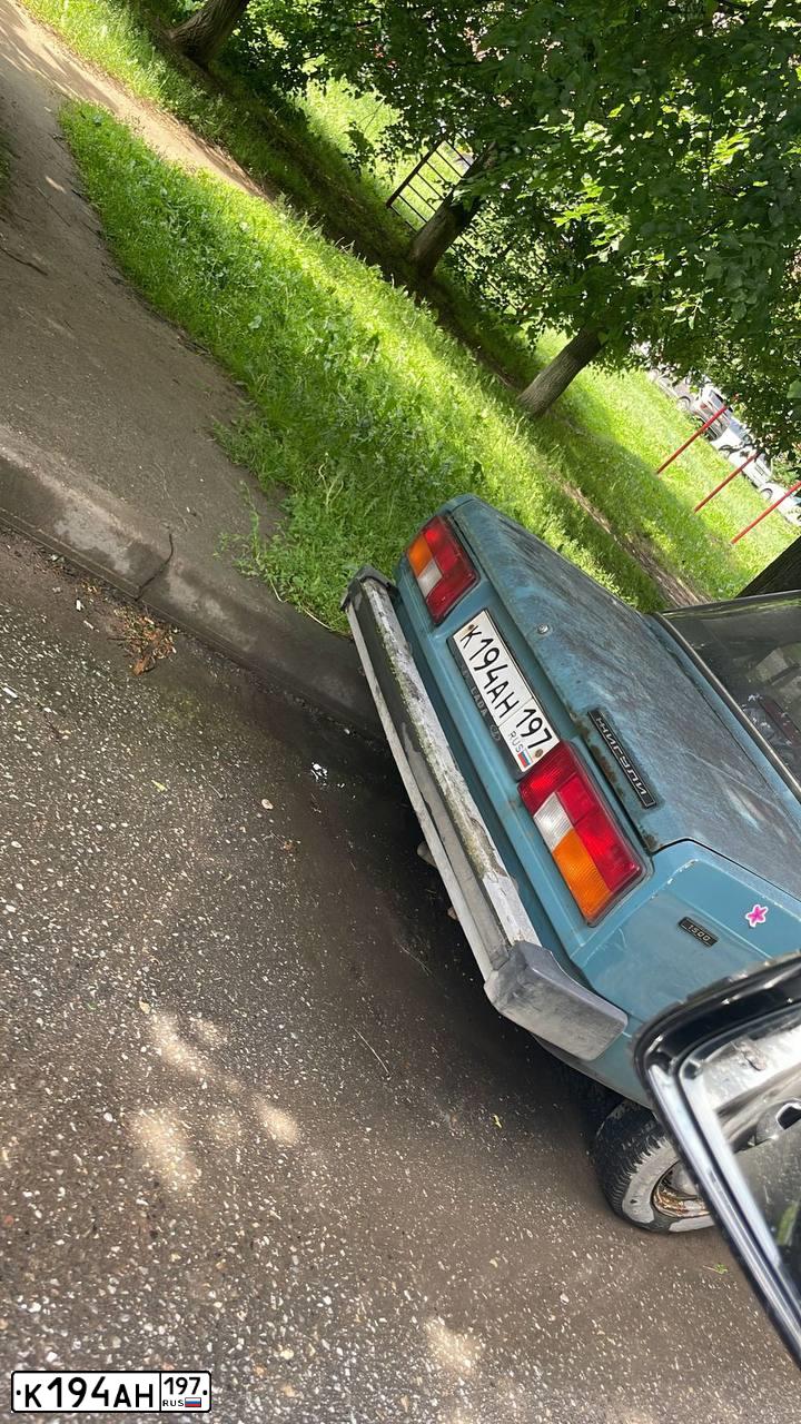 Фото автомобиля LADA 2105, 2004 — госномер К696РУ97. Цвет: СЕРЫЙ