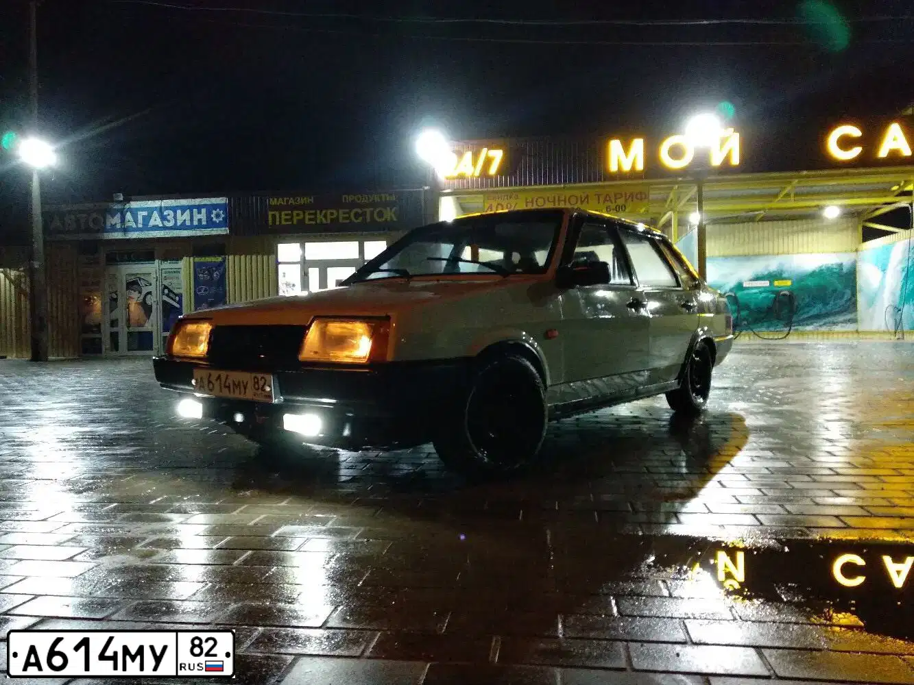 Фото автомобиля ВАЗ 21099, 1992 — госномер А614МУ82. Цвет: Белый