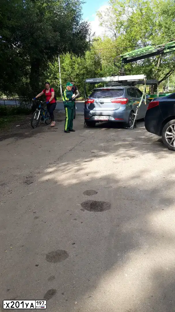 Фото автомобиля KIA RIO, 2012 — госномер Х201УА197. Цвет: ГОЛУБОЙ
