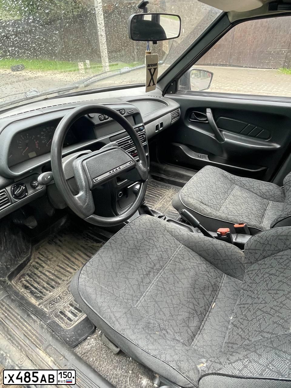 Фото автомобиля LADA 2115 SAMARA, 2006 — госномер Х485АВ150. Цвет: ГРАФИТОВЫЙ МЕТАЛЛИК