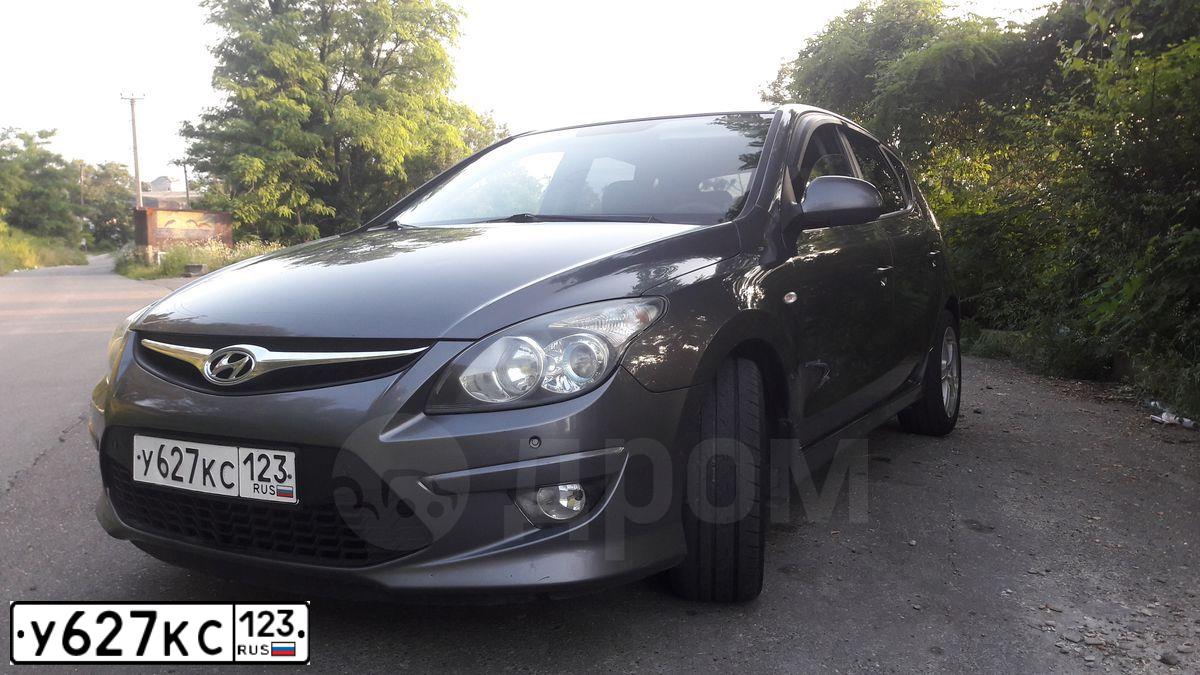 Фото автомобиля HYUNDAI I30, 2010 — госномер С542СА123. Цвет: СЕРЫЙ
