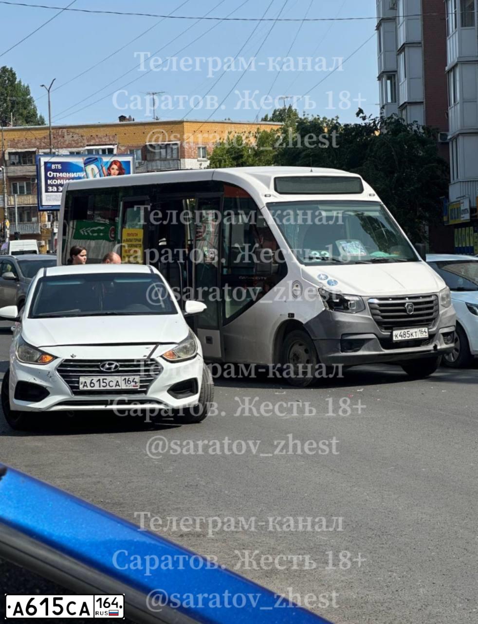 Фото автомобиля HYUNDAI SOLARIS, 2019 — госномер А615СА164. Цвет: БЕЛЫЙ