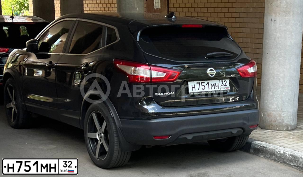 Фото автомобиля NISSAN QASHQAI, 2017 — госномер Н751МН32. Цвет: ЧЕРНЫЙ