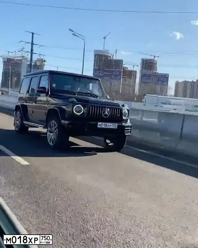 Фото автомобиля MERCEDES G-KLASSE, 2019 — госномер О395АС198. Цвет: ЧЕРНЫЙ
