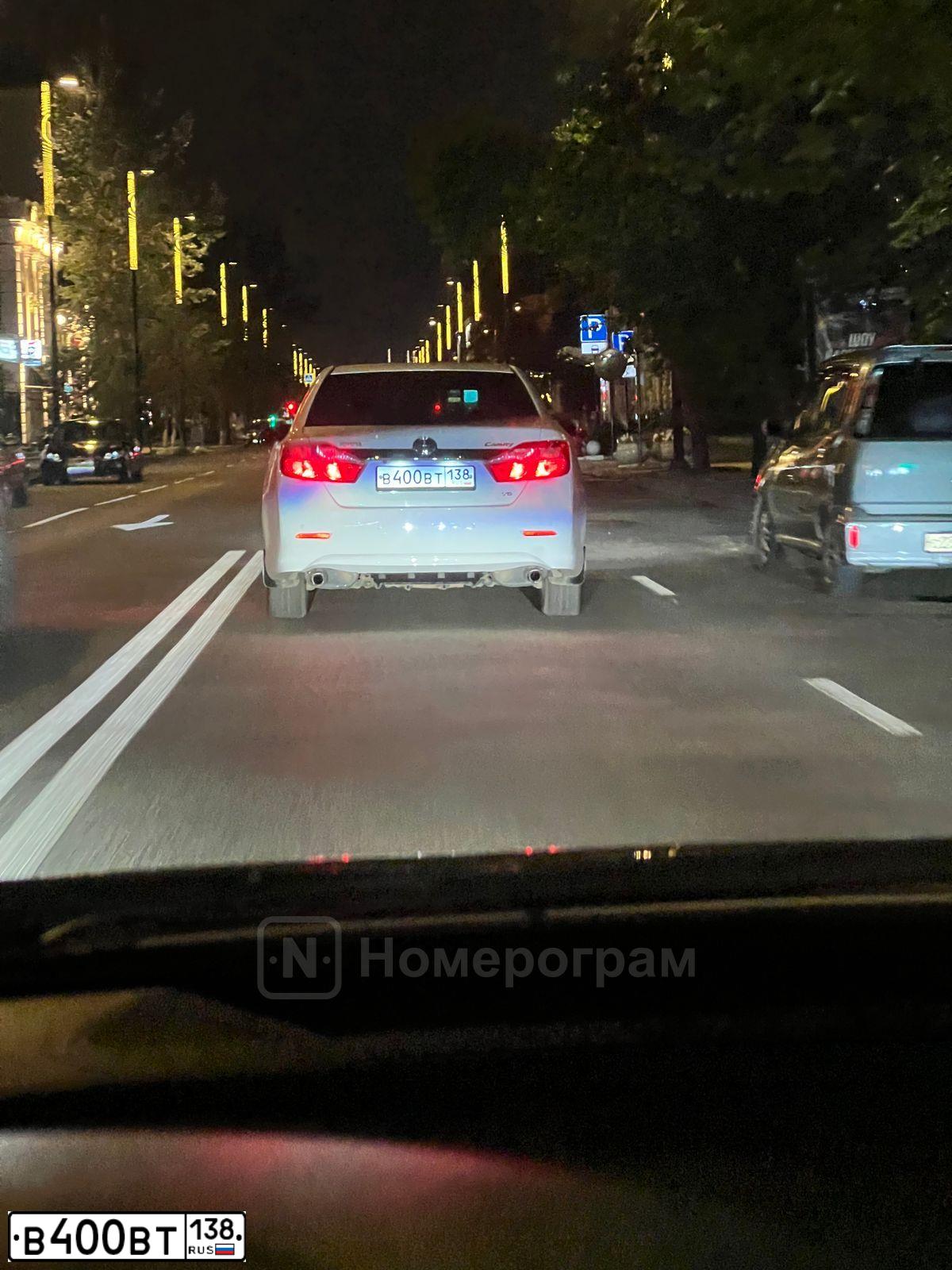 Фото автомобиля TOYOTA CAMRY, 2013. Цвет: БЕЛЫЙ