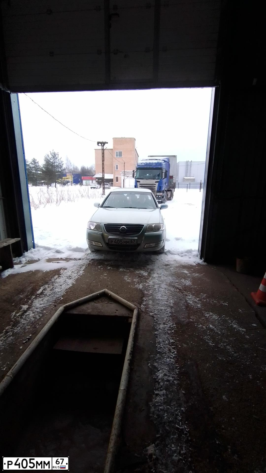 Фото автомобиля NISSAN ALMERA, 2006 — госномер Р405ММ67. Цвет: СЕРЕБРИСТЫЙ