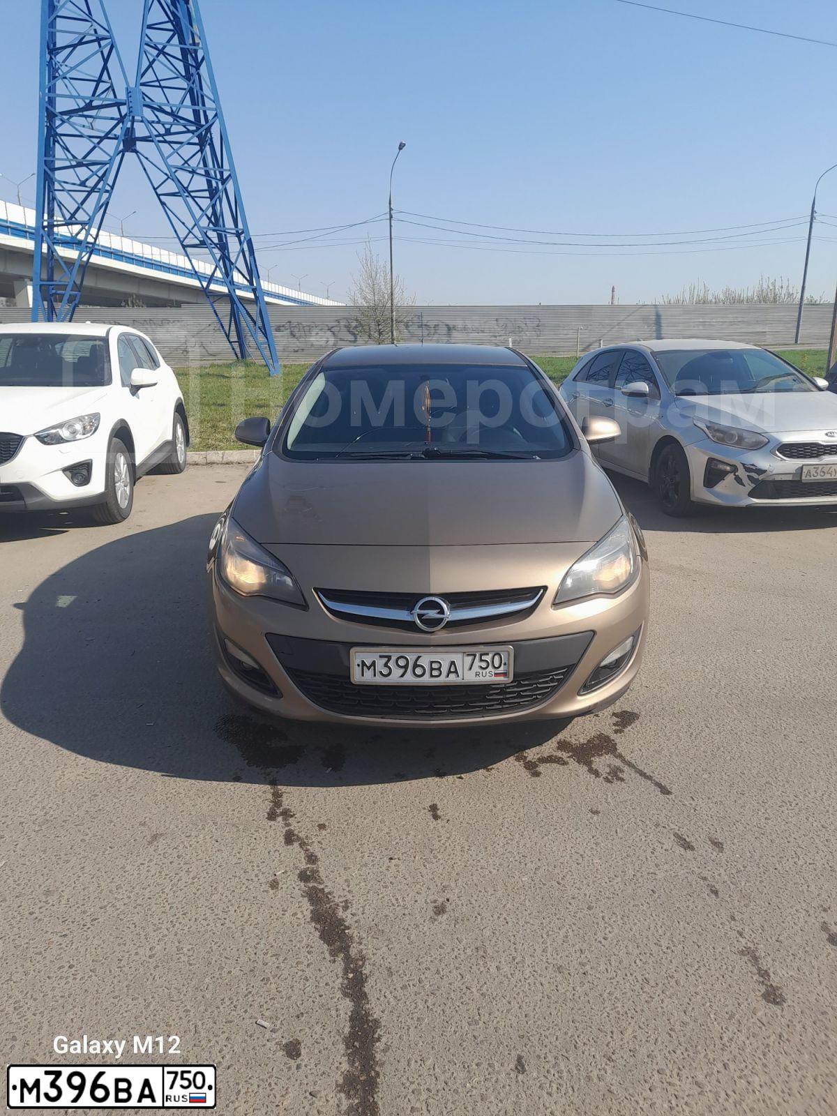 Фото автомобиля OPEL ASTRA, 2013 — госномер М396ВА750. Цвет: БЕЖЕВЫЙ