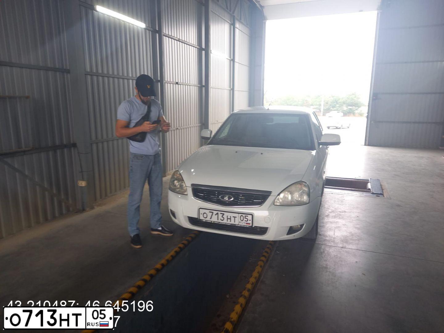 Фото автомобиля LADA 2170 PRIORA, 2012 — госномер М818ТВ05. Цвет: Белый