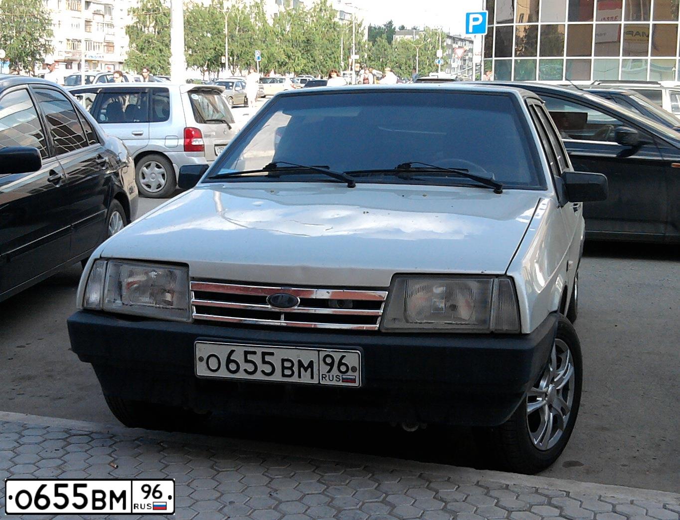 Фото автомобиля LADA 2109 SAMARA, 2005 — госномер О655ВМ96. Цвет: СЕРЫЙ