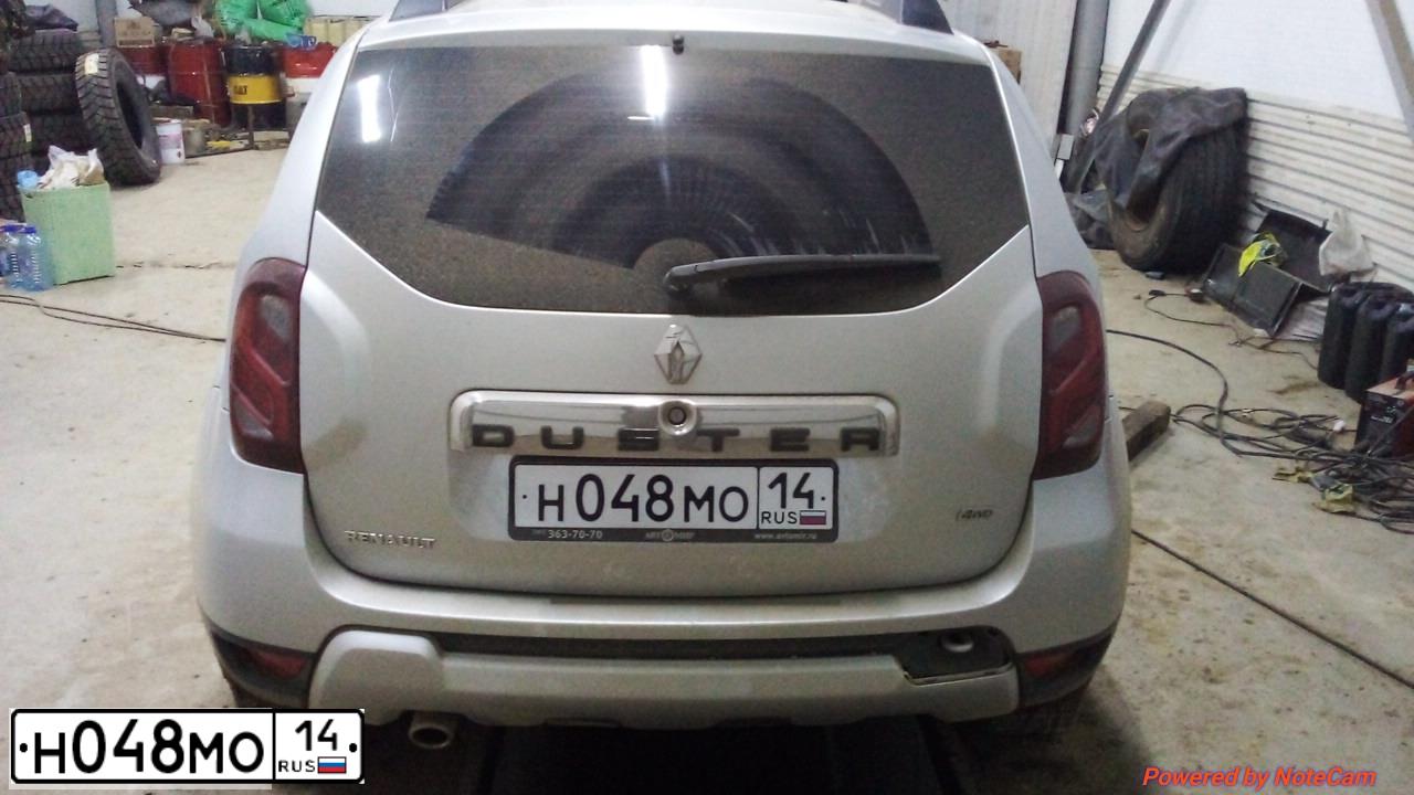 Фото автомобиля RENAULT DUSTER, 2016 — госномер Н048МО14. Цвет: СВЕТЛО-СЕРЫЙ