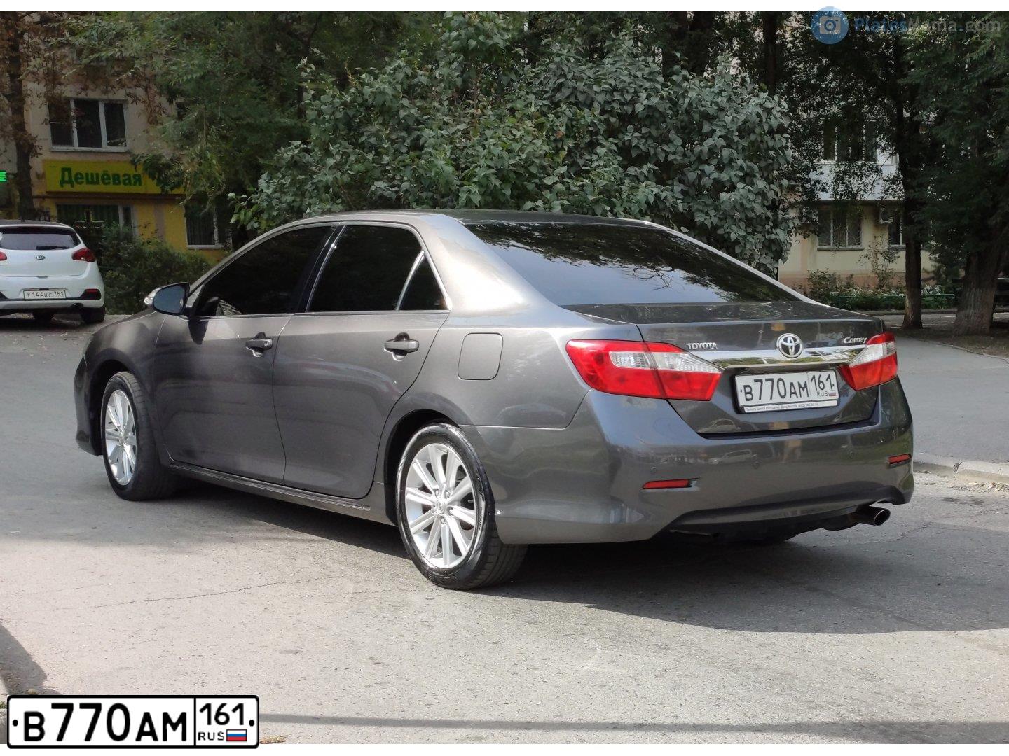 Фото автомобиля TOYOTA CAMRY, 2014 — госномер В770АМ161. Цвет: СЕРЫЙ МЕТАЛЛИК
