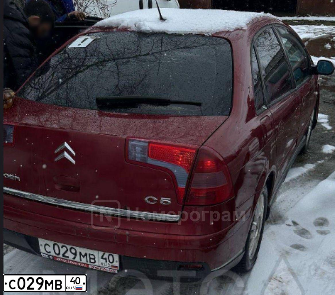 Фото автомобиля CITROEN C5, 2005 — госномер С029МВ40. Цвет: Красный