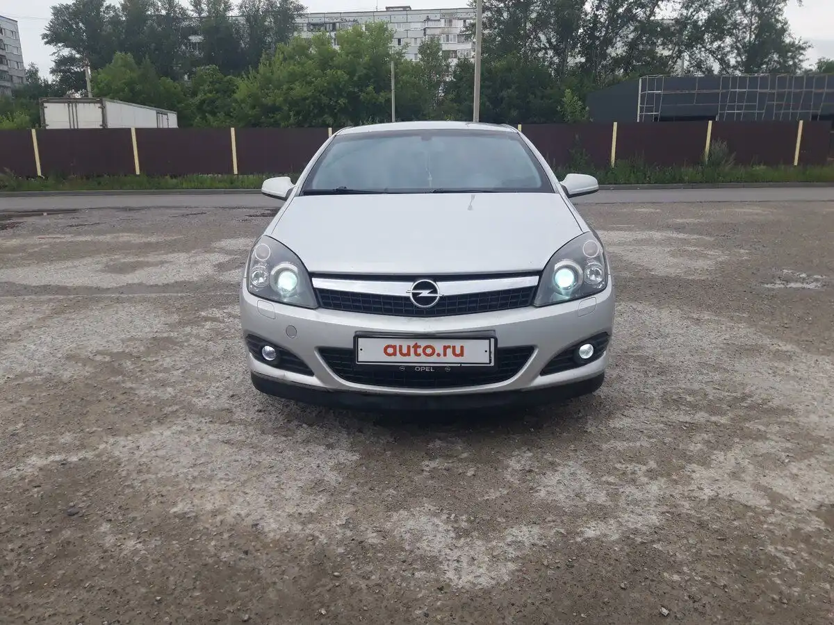Фото автомобиля OPEL ASTRA, 2008 — госномер Т902РВ58. Цвет: Серебристый