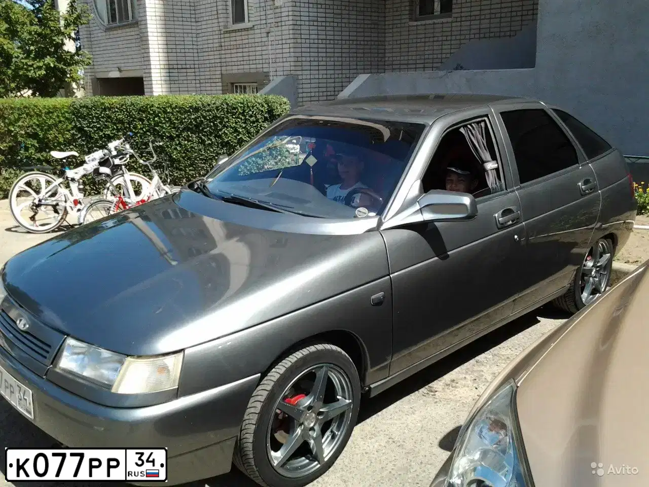 Фото автомобиля VOLKSWAGEN PHAETON, 2007 — госномер В199УУ134. Цвет: СЕРЕБРИСТЫЙ