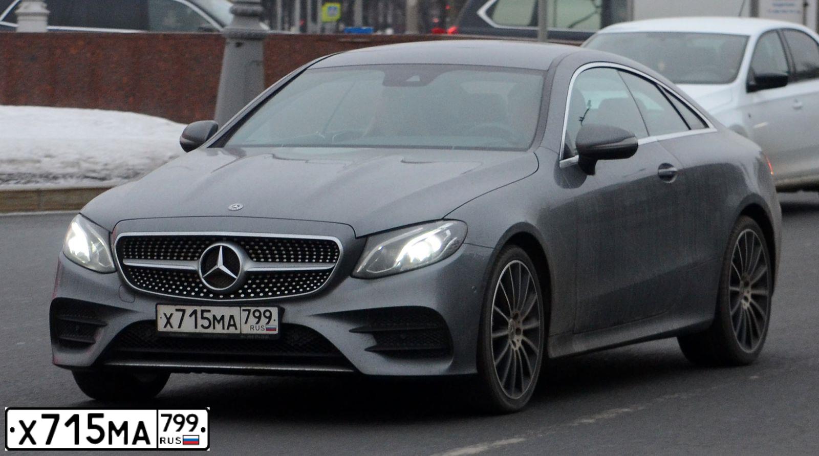 Фото автомобиля MERCEDES E-KLASSE, 2018 — госномер К239ХВ790. Цвет: СЕРЫЙ