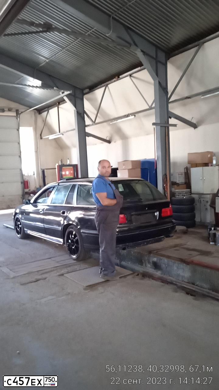 Фото автомобиля BMW SERIE 5, 1998 — госномер А662УЕ33. Цвет: ЧЕРНЫЙ
