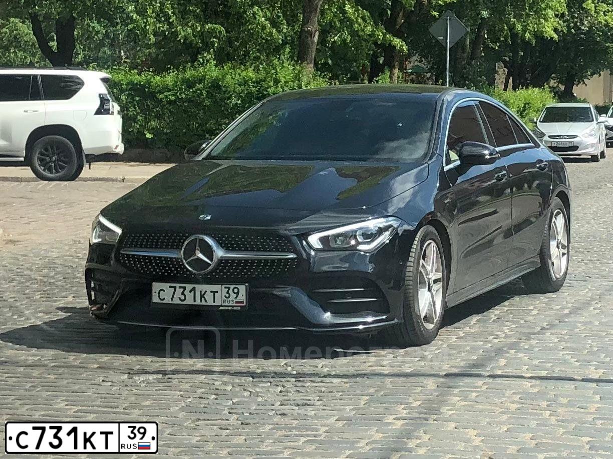 Фото автомобиля MERCEDES CLA-KLASSE, 2019 — госномер С731КТ39. Цвет: ЧЕРНЫЙ