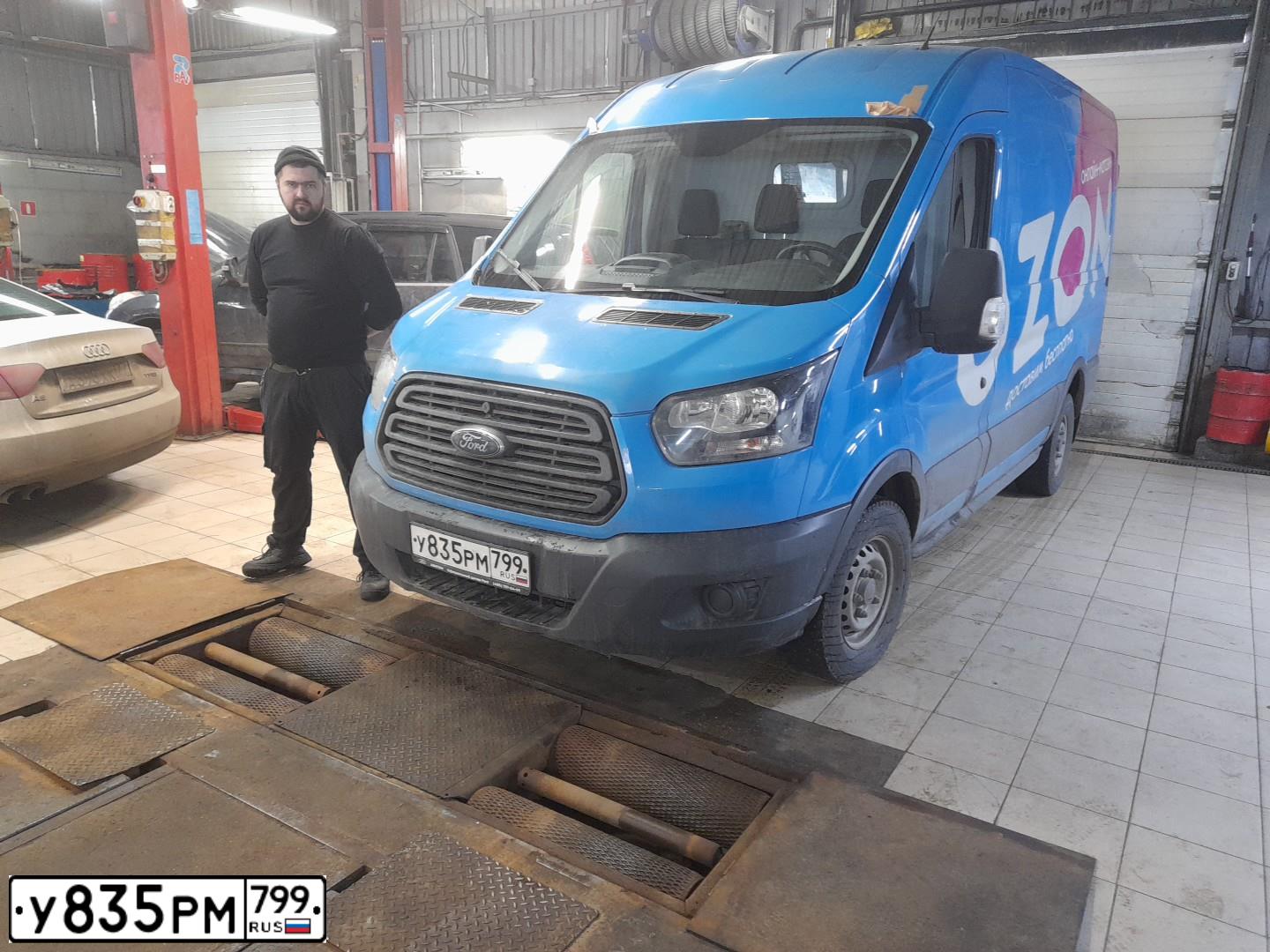 Фото автомобиля FORD TRANSIT, 2019 — госномер У835РМ799. Цвет: СВЕТЛО - ГОЛУБОЙ