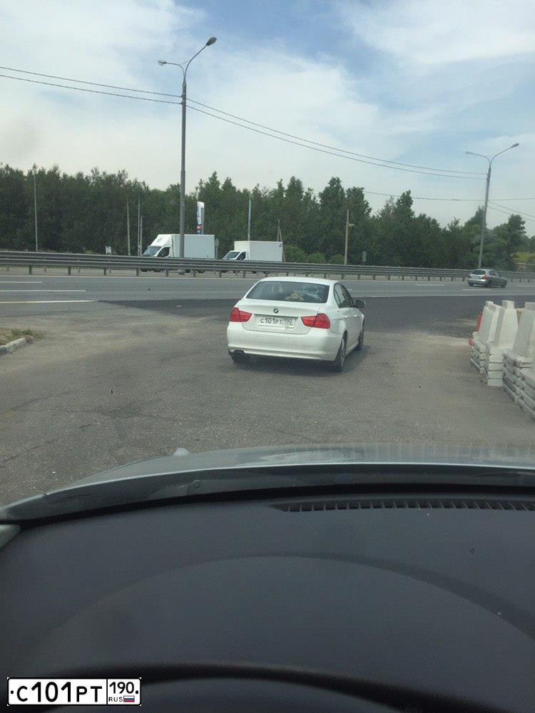 Фото автомобиля BMW 318I, 2011 — госномер О388ТЕ797. Цвет: Белый