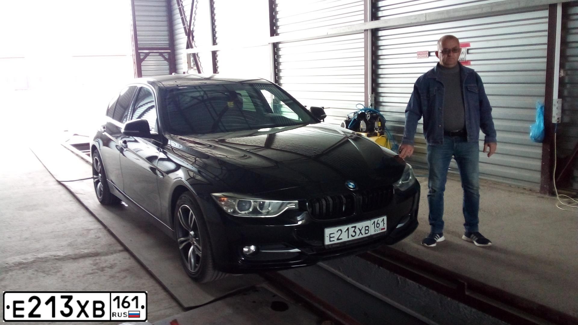 Фото автомобиля BMW SERIE 3, 2014 — госномер О215АТ550. Цвет: ЧЕРНЫЙ