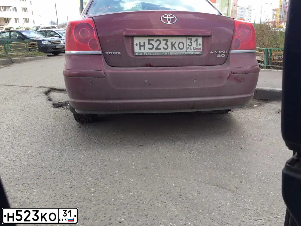 Фото автомобиля TOYOTA AVENSIS, 2004 — госномер Т336РВ71. Цвет: ТЕМНО-КРАСНЫЙ