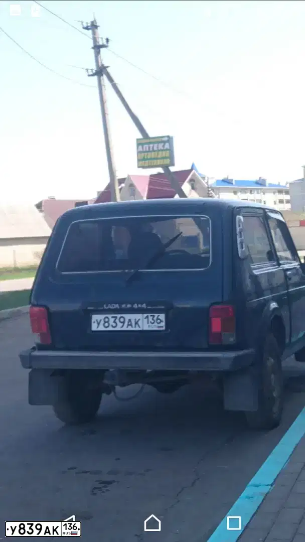 Фото автомобиля LADA 2121 NIVA, 2009 — госномер М625ЕУ136. Цвет: Темно-зеленый
