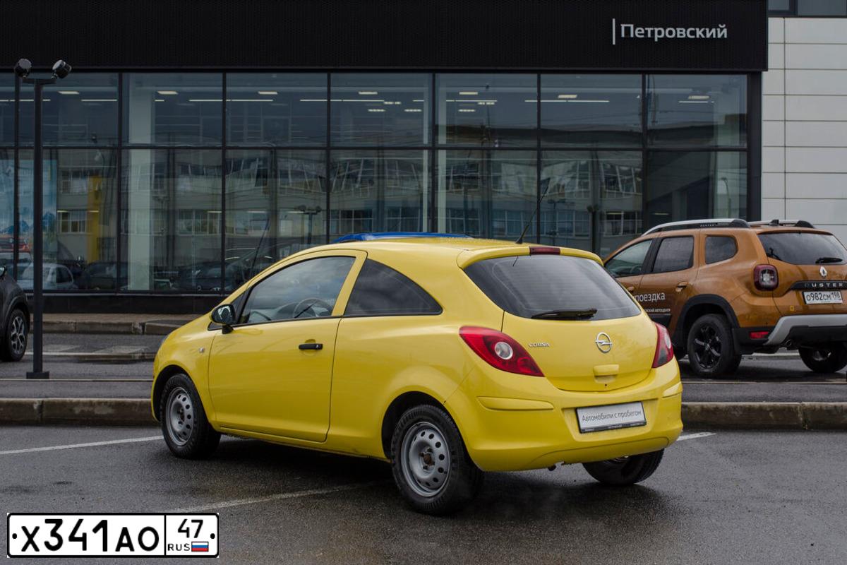 Фото автомобиля OPEL CORSA, 2012 — госномер А342УО124. Цвет: ЖЕЛТЫЙ