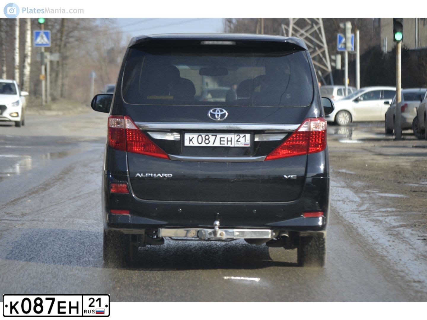 Фото автомобиля TOYOTA ALPHARD, 2012 — госномер Х748НТ152. Цвет: ЧЕРНЫЙ