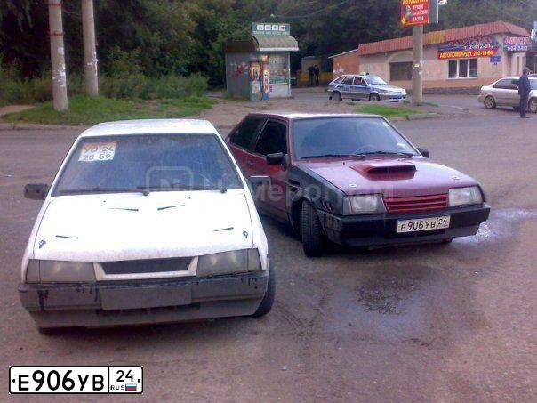 Фото автомобиля LADA 2108 SAMARA, 1996 — госномер Е906УВ24. Цвет: Красный