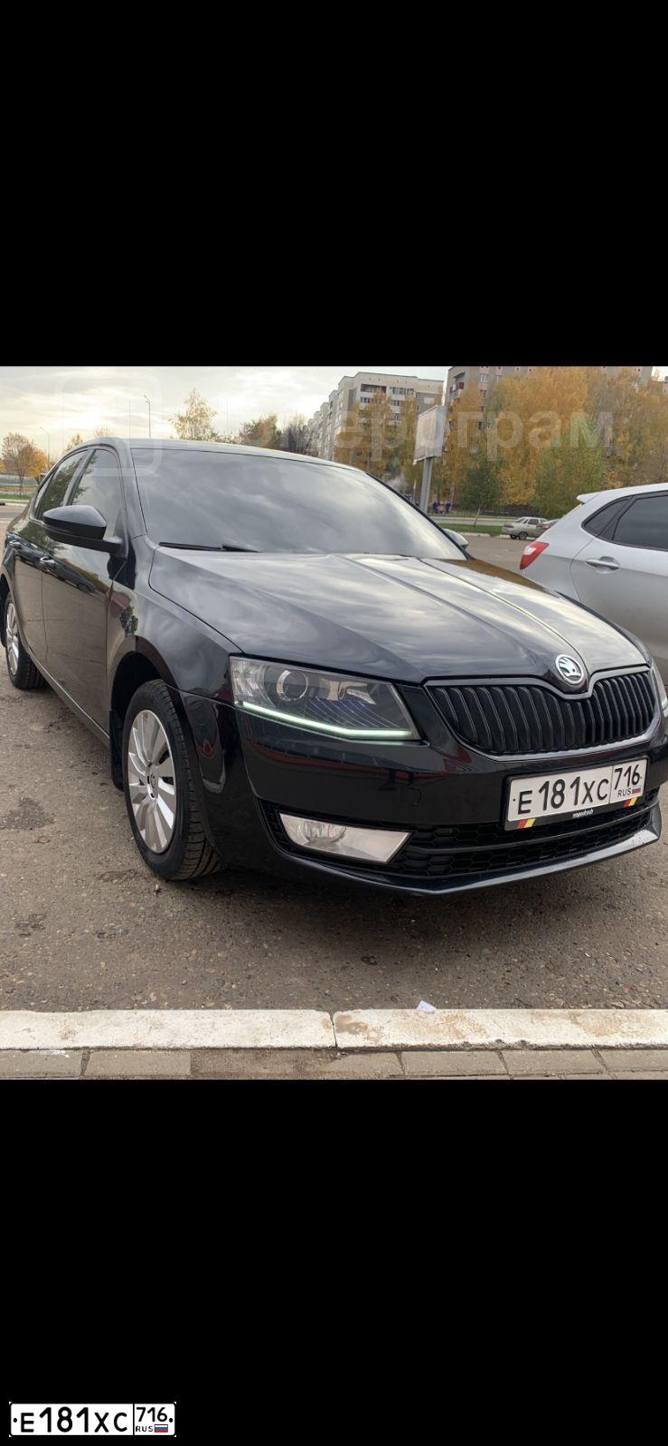 Фото автомобиля SKODA OCTAVIA, 2013 — госномер О282УУ18. Цвет: ЧЕРНЫЙ