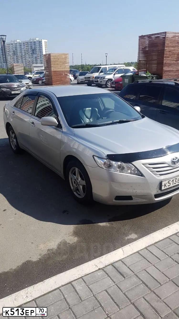 Фото автомобиля TOYOTA CAMRY, 2008 — госномер К953АН550. Цвет: СЕРЕБРИСТЫЙ