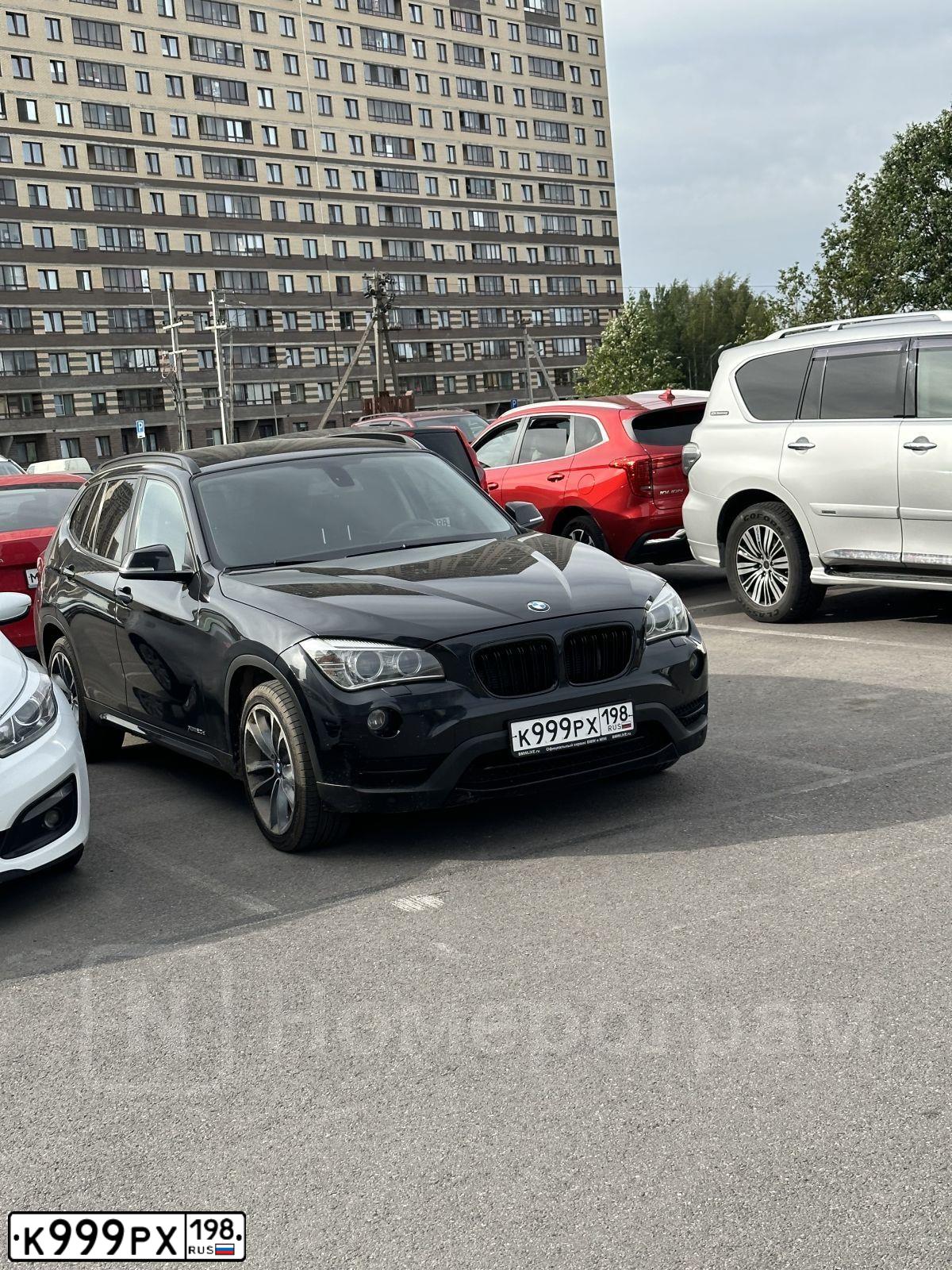 Фото автомобиля VOLKSWAGEN JETTA, 2013 — госномер Н388СМ198. Цвет: Белый