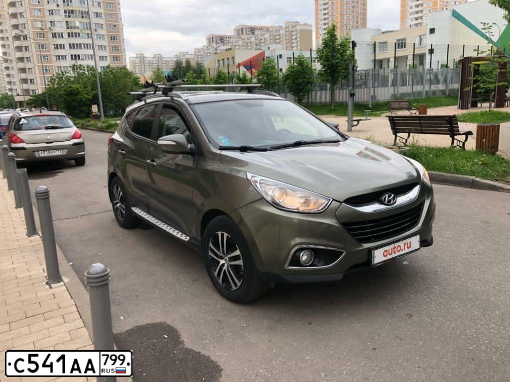 Фото автомобиля HYUNDAI IX35, 2011 — госномер С541АА799. Цвет: Темно-зеленый