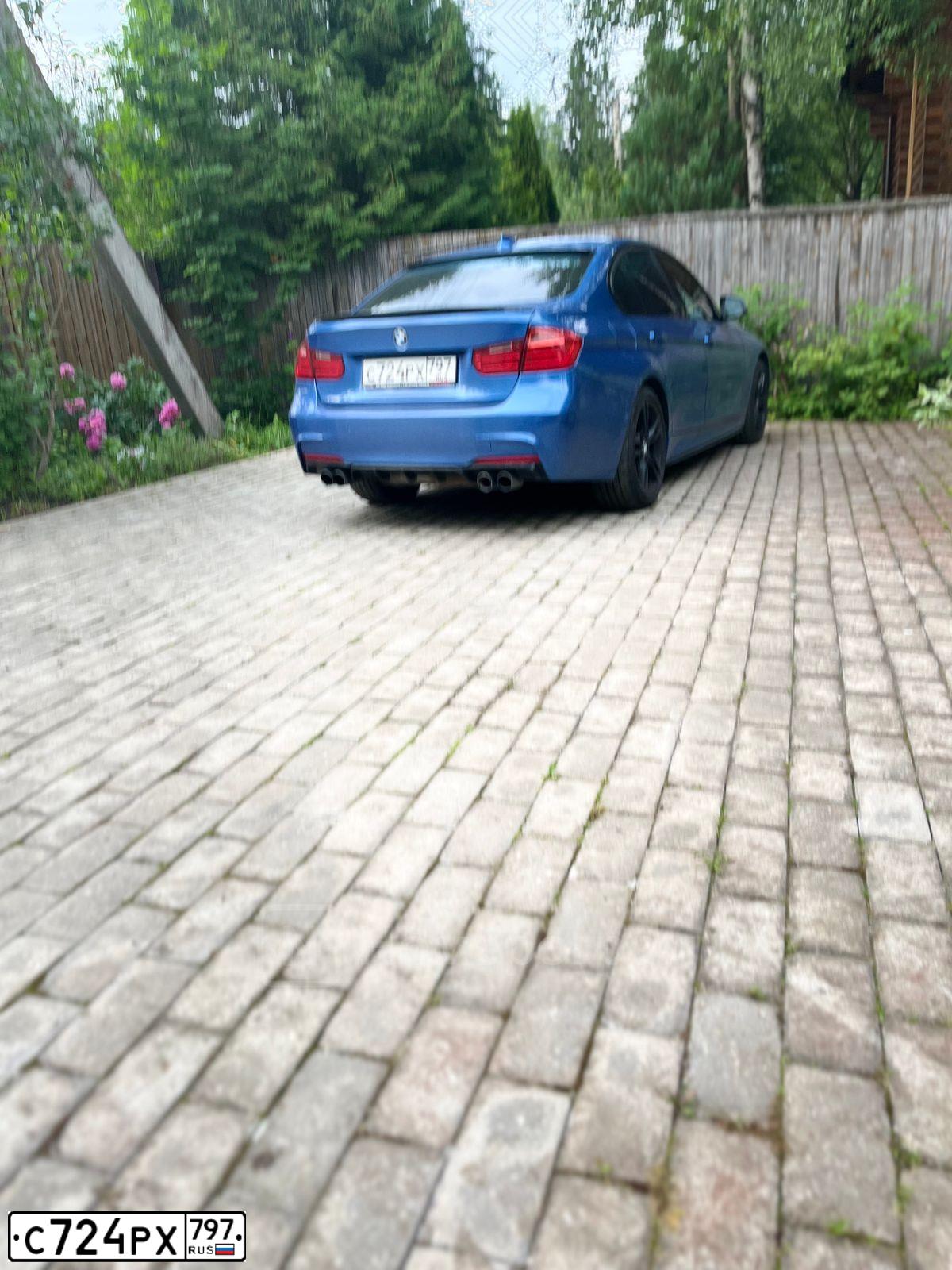 Фото автомобиля BMW 320I, 2013 — госномер У926ЕА58