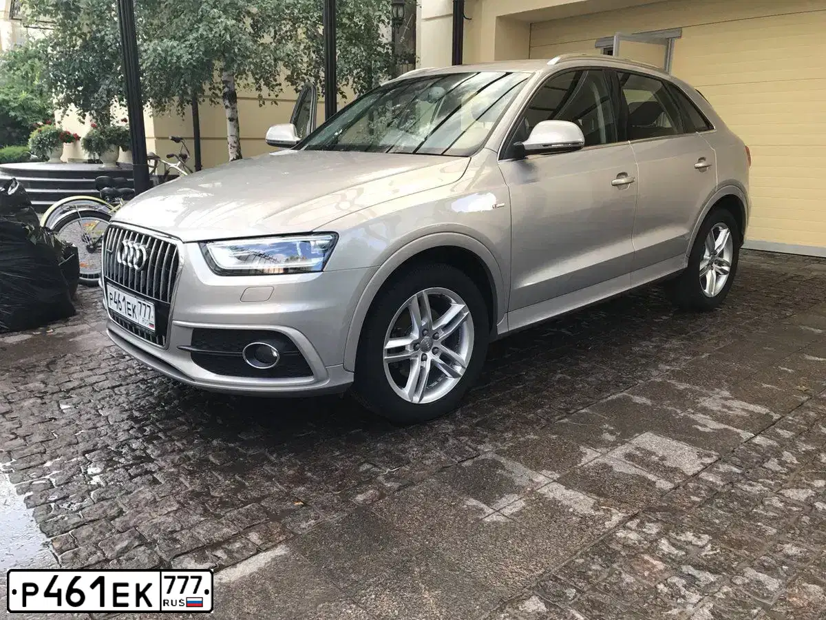 Фото автомобиля AUDI Q3, 2014 — госномер Р461ЕК777. Цвет: БЕЖЕВЫЙ