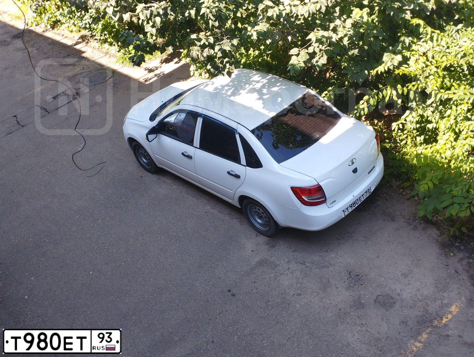 Фото автомобиля LADA 2190 GRANTA, 2012 — госномер Т980ЕТ93. Цвет: БЕЛЫЙ