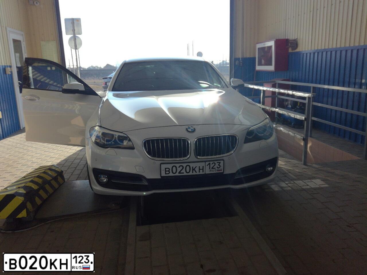 Фото автомобиля MAZDA 6, 2010 — госномер В020КН123. Цвет: Белый