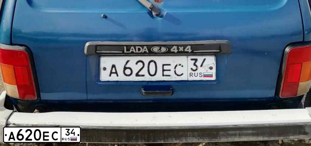 Фото автомобиля LADA 2121 NIVA, 2006 — госномер А620ЕС34. Цвет: СИНЕ ЗЕЛЕНЫЙ
