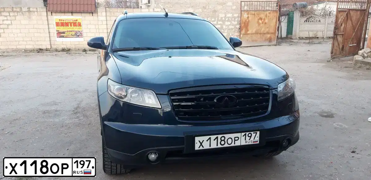 Фото автомобиля INFINITI QX70 /FX/, 2007 — госномер М930ВУ82. Цвет: СИНИЙ ТЕМНЫЙ