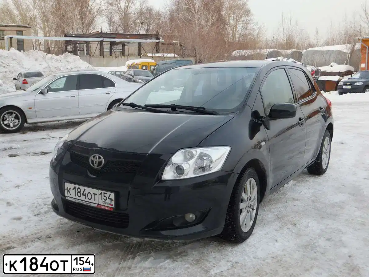 Фото автомобиля TOYOTA AURIS, 2007 — госномер К338АО154. Цвет: ЧЕРНЫЙ