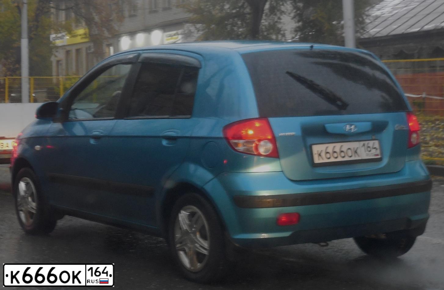 Фото автомобиля AUDI Q5, 2017 — госномер М888НМ164. Цвет: синий