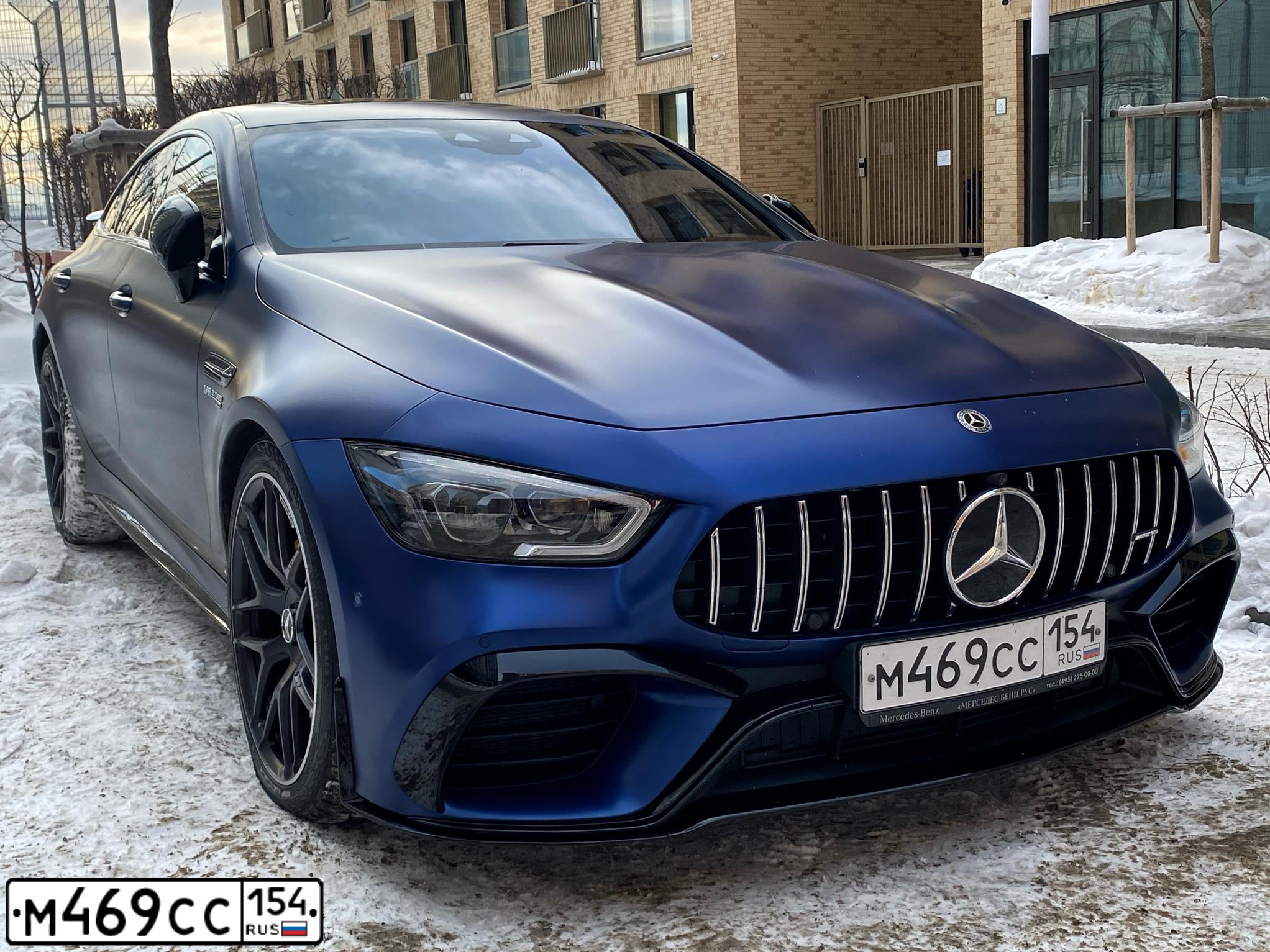 Фото автомобиля MERCEDES AMG GT, 2019 — госномер М469СС154. Цвет: синий