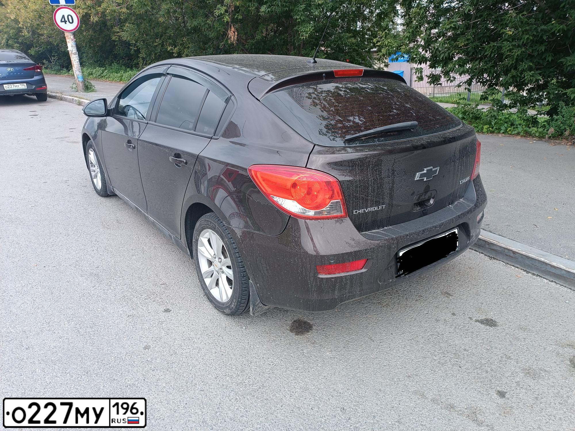 Фото автомобиля HYUNDAI ELANTRA, 2019 — госномер Х900ЕМ196. Цвет: синий