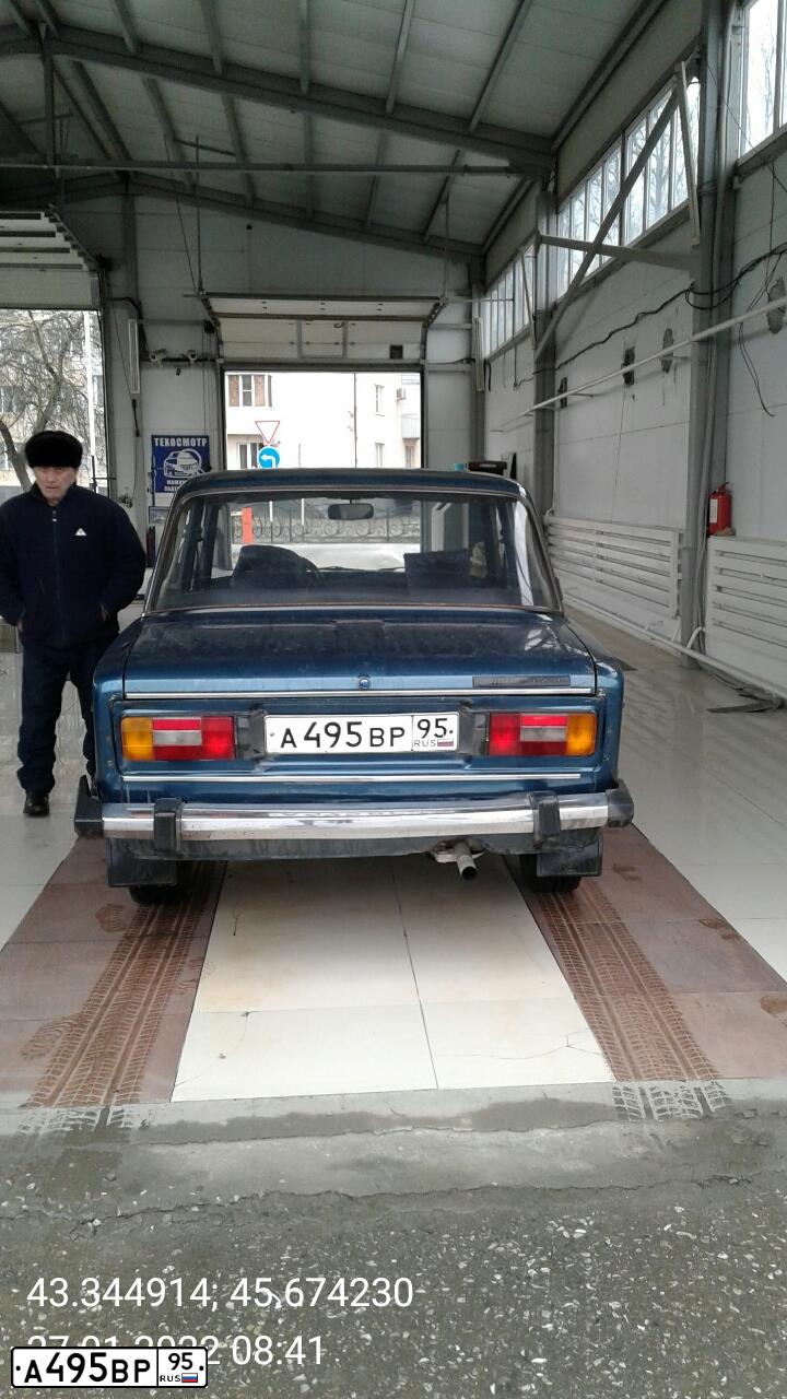 Фото автомобиля LADA 2106, 2001 — госномер А495ВР95. Цвет: СЕРЕБРИСТО ЗЕЛЕНЫЙ