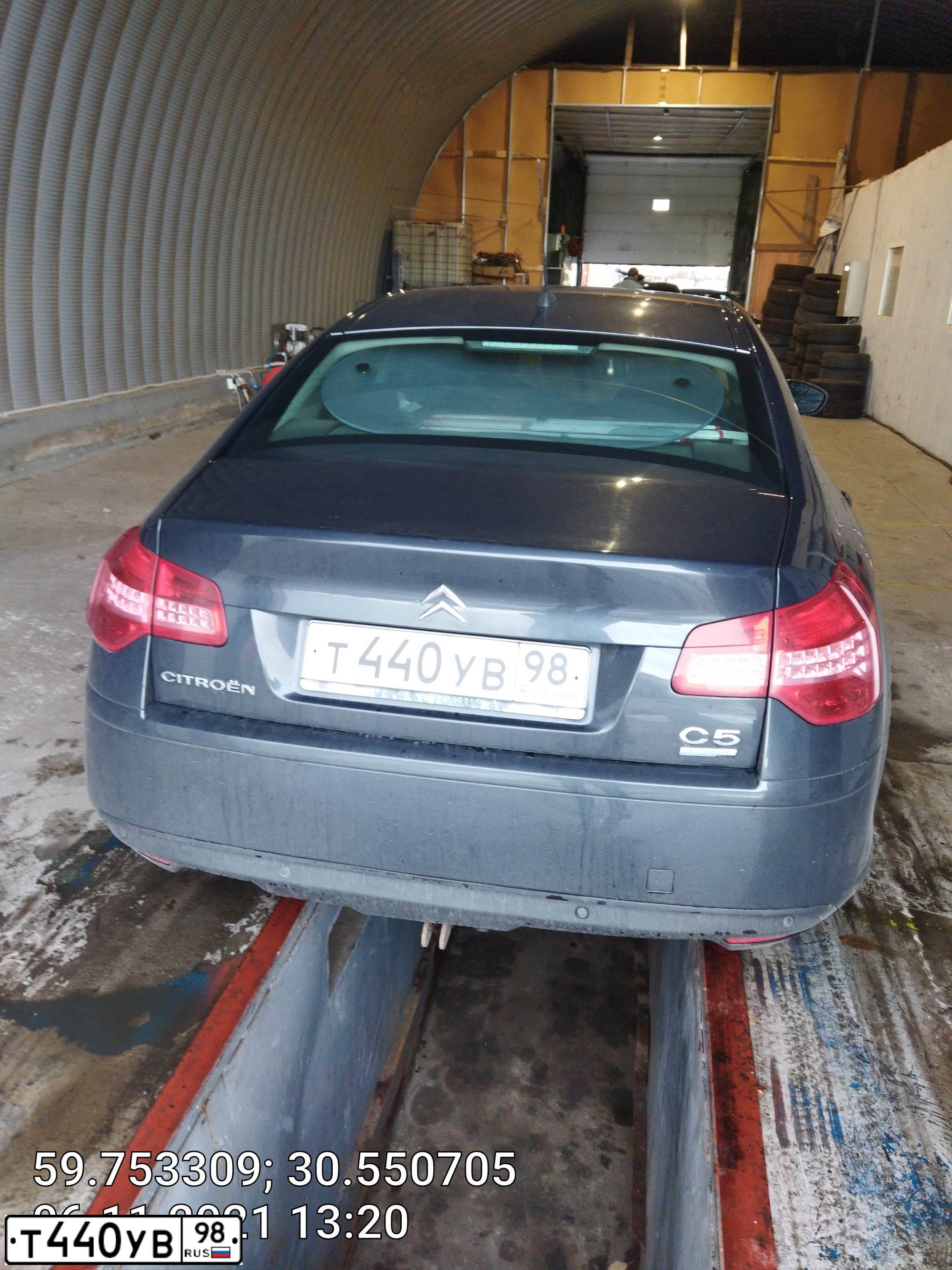 Фото автомобиля CITROEN C5, 2010 — госномер К787МР53. Цвет: ТЕМНО-СЕРЫЙ