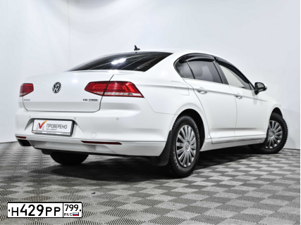 Фото автомобиля VOLKSWAGEN PASSAT, 2016 — госномер Р166НТ126. Цвет: Белый