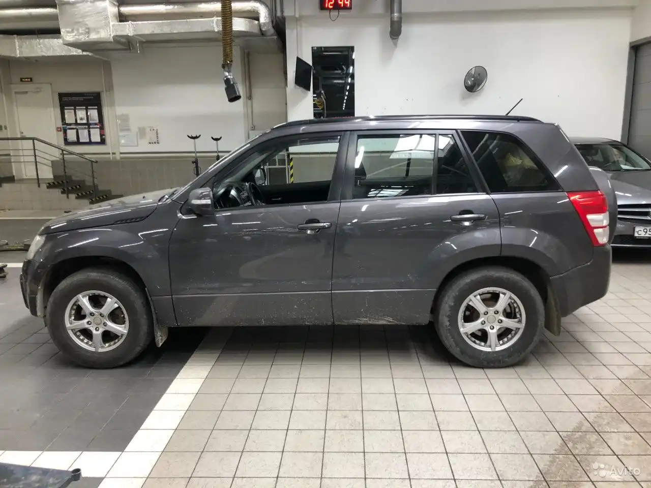 Фото автомобиля SUZUKI /GRAND/ VITARA, 2011 — госномер С015РУ27. Цвет: СЕРЫЙ
