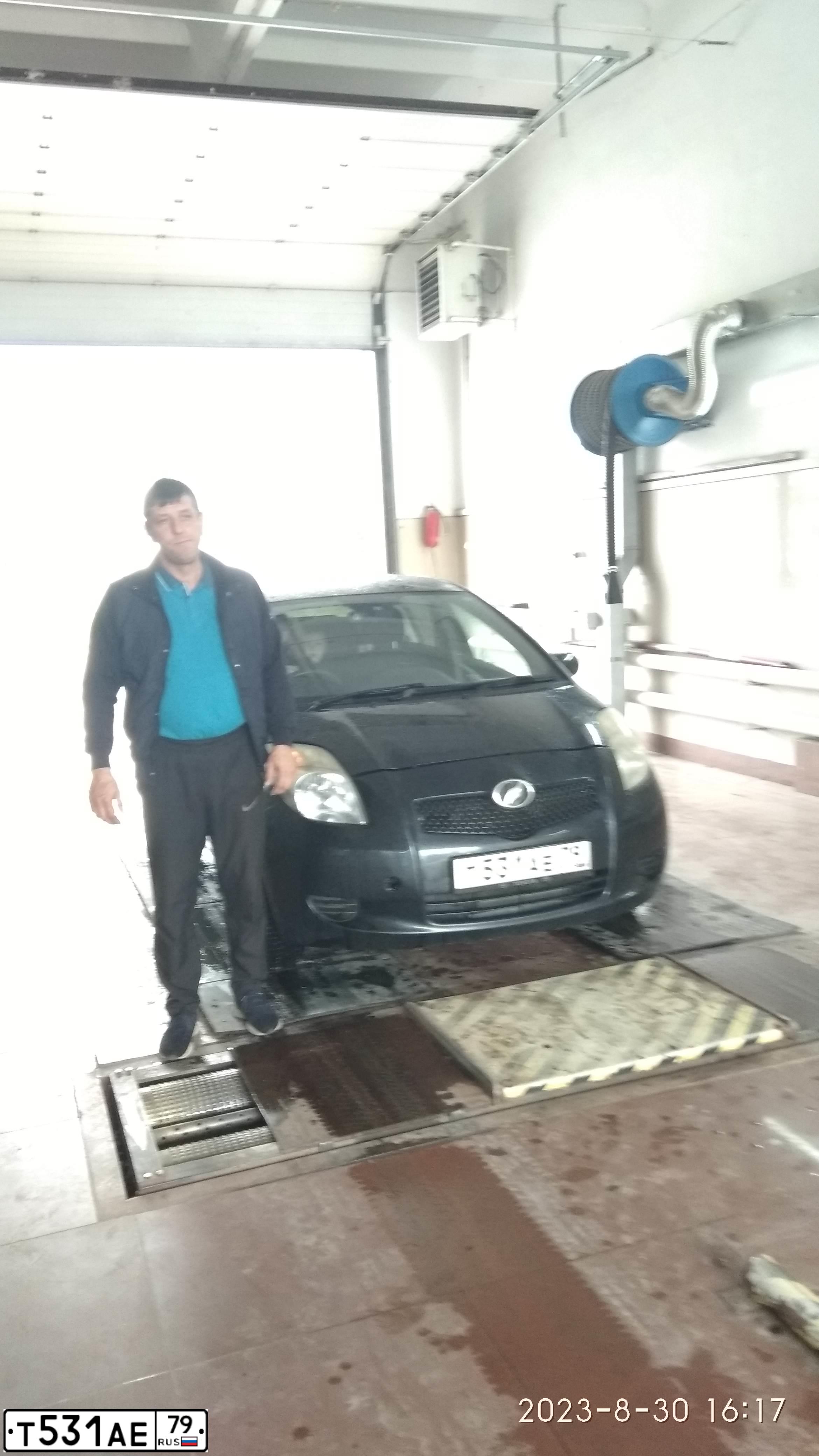 Фото автомобиля TOYOTA VITZ, 2006 — госномер А531АЕ79