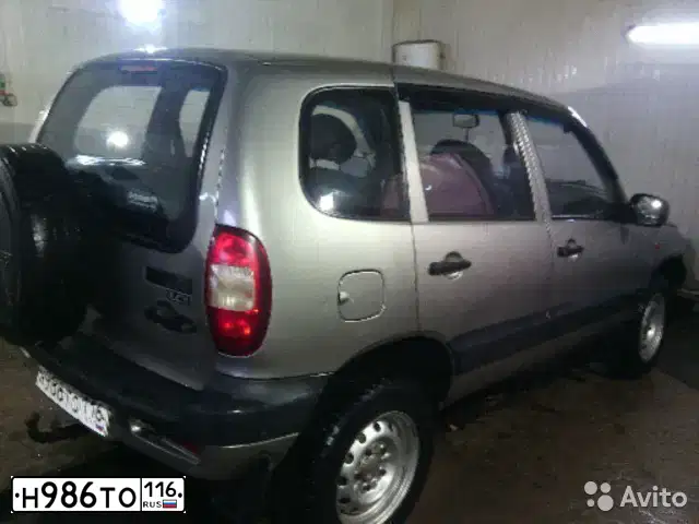 Фото автомобиля CHEVROLET NIVA, 2008 — госномер С694УВ58. Цвет: СЕРО-КОРИЧНЕВЫЙ МЕТАЛЛИК
