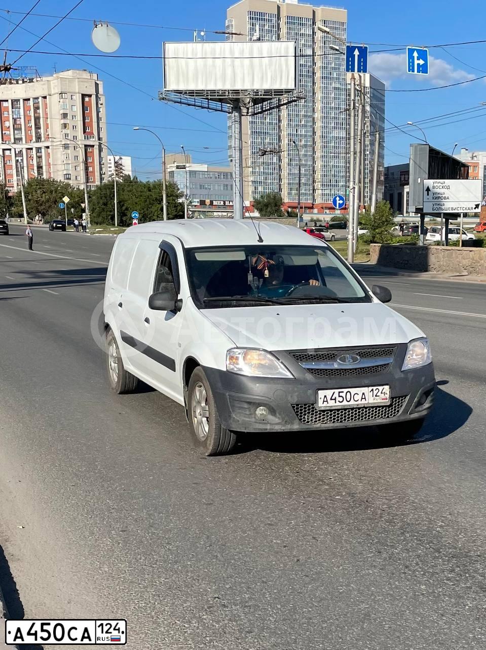 Фото автомобиля LADA LARGUS FURGON, 2020 — госномер Р917СА154. Цвет: Белый